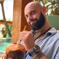 AlexRobinson's Profile Pic