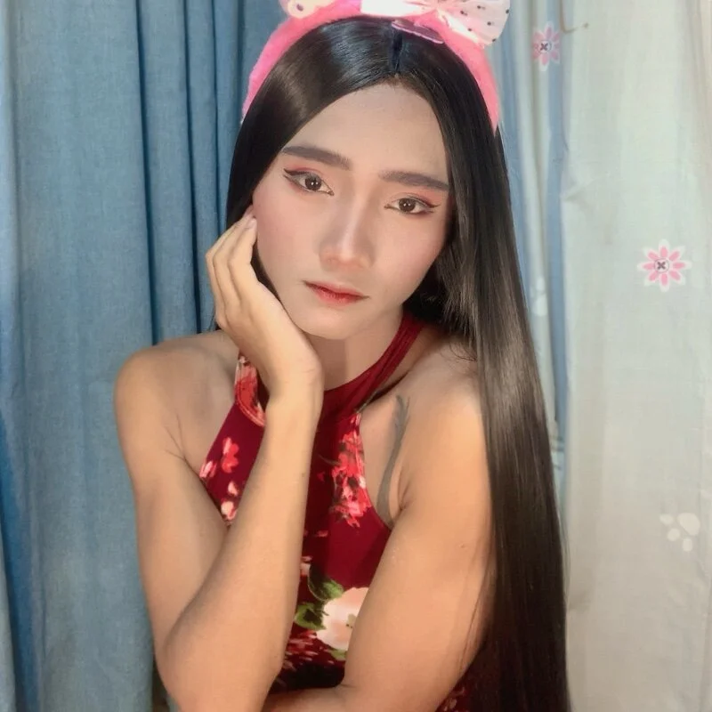 Petite_HugeCock profile photo