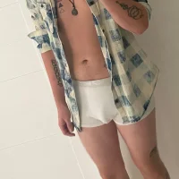 GuyCrazy17 webcam
