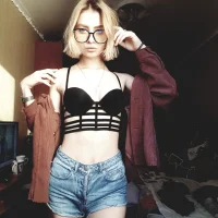 AlinaMays's Profile Pic