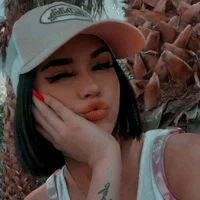 EmilyJonss's Profile Pic