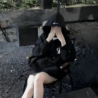 Vyvy_8386's Avatar Pic