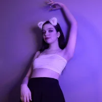 LizzyCharm's Profile Pic
