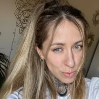 Arianaonfire111's Avatar Pic