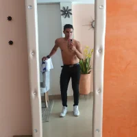 Slika avatara modela Danielen4