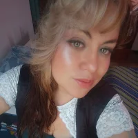 laurishot32's Profile Pic