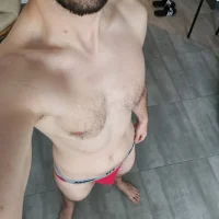 curiouss90's Avatar Photo