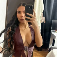 kaylaneee_