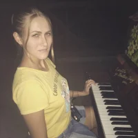 MonicaHardy's Avatar Photo