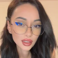 kissnicol32's Avatar Pic
