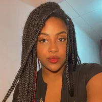 YaritzAngu's Profile Pic