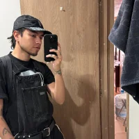 hardredlight's Profile Pic