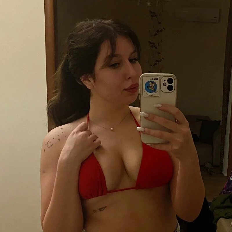 ChloeRicc live cam profile