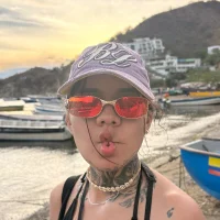 comosiempresara's Profile Pic