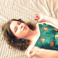 Alina_Barnes Φωτ, Προφίλ