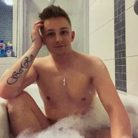 Saro2503's Avatar Photo