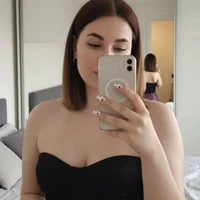 Slika avatara modela LillyRayRay