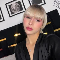 Scarlett_Royale