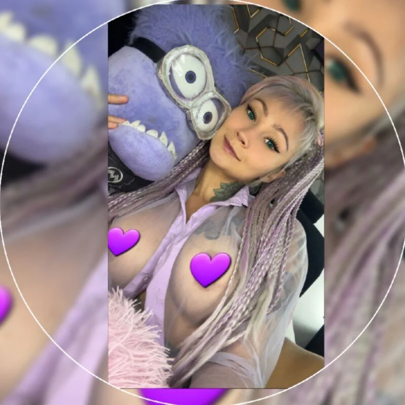 Adrii_White Stripchat profile image