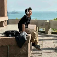 awenq's Profile Pic