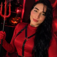 Skarlet_Ruiz_, Stripchat webcam model from Colombia