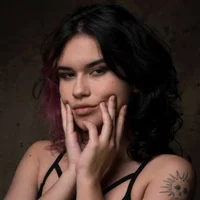 EvaViulet's Profile Pic