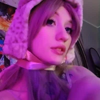 صورة الملف الشخصي لـ Dreamy_Red_Girl
