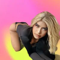 AtashaNicoLe's Avatar Pic