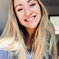 Natalieluv22's Profile Pic