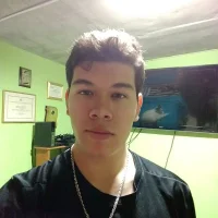 eric_arias17's Profile Pic