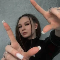 Gambar Profil MonaBenthall