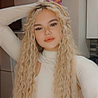 stephanie_ste's Profile Pic