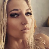 Chtistine's Profile Pic