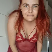 Redhead-Wife model avatar