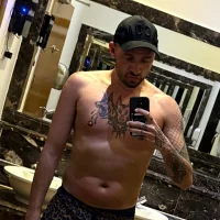 HugeCockBrave 頭像圖片