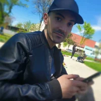 תמונת פרופיל של skinnyboyzz