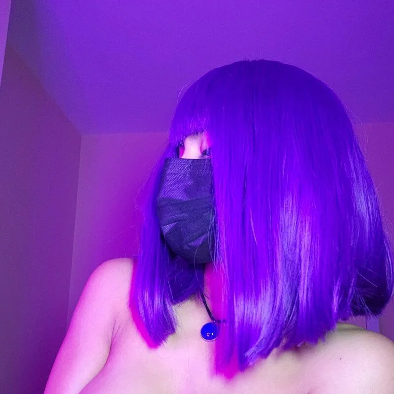 Latin_summer's nudes and profile