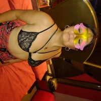 cleopatra6512r's Profile Pic