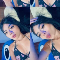 2Laura's Profile Pic