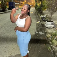 misspaula Adlı Modelin Avatarı