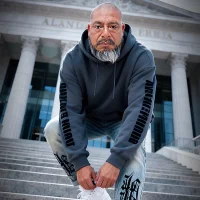 julio_p Gambar Avatar