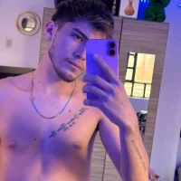 danihot_06's Profile Pic