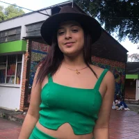 sasha_brunette27's Profile Pic