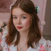 Violetta__Dreams' Avatar Pic