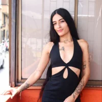 vElizabethTaylorper's Profile Pic