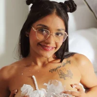 emyrouse's Profile Pic