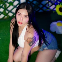 Slika avatara modela Miaa_gh1
