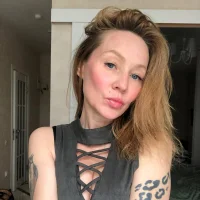 _Lee_loo_ model avatar