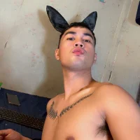 UR_LOVERBOY's Profile Pic