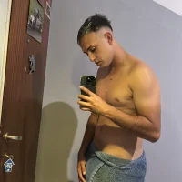 Juli_Simio's Profile Pic